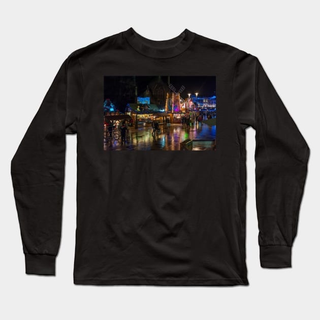Cardiff at Christmas Long Sleeve T-Shirt by RJDowns